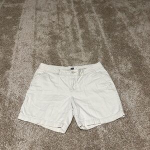 Women’s Eddie Bauer Cream/Beige Shorts